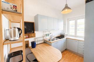 Wohnung kaufen in U3 Station Simmering, 1110 Wien, Charmante Wohnung mit Separater Küche und Lift - Perfekt Für Familien, Singels oder Wg