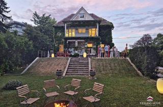 Villen zu kaufen in Schreiberweg, 1190 Wien, Panorama, Privatsphäre & Abendstimmung: Historische Villa in Grinzing mit Ausblick bis zum Schneeberg
