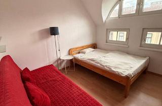 Wohnung mieten in Senefeldergasse, 1100 Wien, Schöne 1-Zimmer-Dachgeschosswohnung mit Einbauküche in Wien