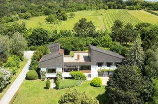 Villen zu kaufen in Eisenstadt, 7052 Müllendorf, Architektentraum in Absoluter Ruhelage - Indoor-Pool, Schneeberg-Panorama & 3.234 m² Parkgarten