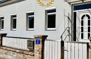 Einfamilienhaus kaufen in 2620 Neunkirchen, Charmantes Altbauhaus im Mühlfeld – Wohnen mit Geschichte in 2620 Neunkirchen