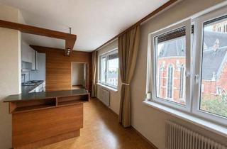 Wohnung kaufen in Schillerstraße, 8010 Graz, Sanierungsbedürfte 50 m² Wohnung im Herz-Jesu Viertel