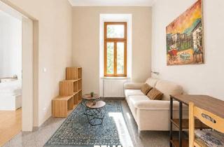Wohnung kaufen in Musterstrasse, 1080 Wien, ,,2-Zimmer-Altbaujuwel nahe Rathaus – Wiener Charme inklusive,,