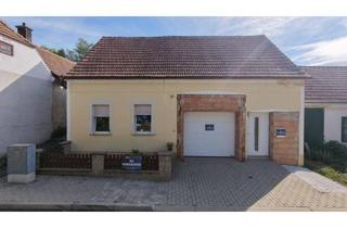 Bauernhäuser zu kaufen in 2276 Katzelsdorf, Mehr dahinter, als man von außen erwartet. | € 104.500,- | uneinsehbarer Innenhof | 31 m² Garage | bereits teilweise modernisiert