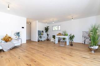 Haus kaufen in 2435 Wienerherberg, Besondere Variante mit Grossem Garten und Starkem Auftritt