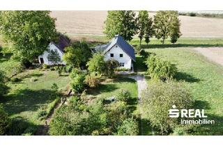 Haus kaufen in 4671 Neukirchen bei Lambach, 3 in 1: Drei Grundstücke/zwei Häuser/eine Immobilie in ruhiger Lage in Neukirchen b.L.