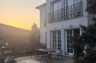 Villen zu kaufen in 2453 Sommerein, Charmante sonnige Villa am Fuße des Leithagebirges mit Blick auf das Wiener Becken