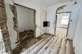 Wohnung kaufen in Ziegelofengasse, 1040 Wien, Entkernte 2,5-Zimmer-Wohnung mit 2 separat begehbaren Zimmern und großem Gestaltungspotenzial!