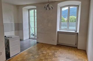 Wohnung mieten in Unterer Stadtplatz, 6330 Kufstein, Zentrale Garconniere mit großzügiger Terrasse