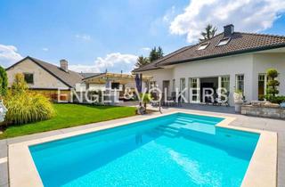 Mehrfamilienhaus kaufen in 2115 Ernstbrunn, Exklusives Anwesen in Ernstbrunn mit 390 m² Wohnfläche, Terrasse, Pool, Lounge und Kamin – stilvoller Rückzugsort im Weinviertel nahe Wien