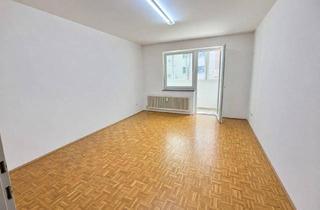 Wohnung kaufen in 5020 Salzburg, Renovierungsbedürftige große 2-Zimmer-Wohnung mit Loggia ideal für Anleger