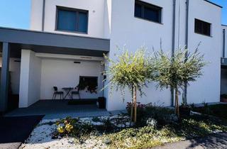 Reihenhaus kaufen in Hobelweg, 7503 Großpetersdorf, OSG-Reihenhaus auf 271 m² Grundstück mit Luftwärmepumpe, unverbaubarem Grünblick, Miele-Küche, Holztreppe & PV in Großpetersdorf
