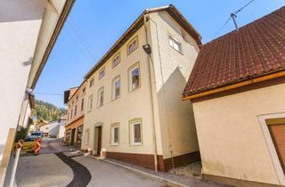 Haus kaufen in 9135 Bad Eisenkappel, Geräumiges Haus im Ortszentrum von Bad Eisenkappel – mit Garten, Balkon und viel Potenzial