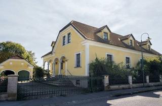 Villen zu kaufen in 2305 Kopfstetten, 2305 Kopfstetten - Stilvolles Haus mit Seele: Villa mit Bogenarkaden, Kachelofen und Viel Platz zum Leben