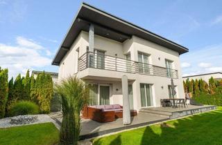Haus kaufen in Fontaneweg, 9020 Klagenfurt, Familientraum in Siedlungslage - Pool l Photovoltaik l Doppelgarage
