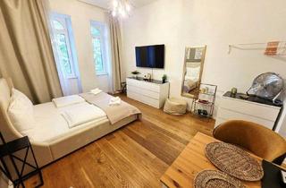 Wohnung kaufen in Hasnerstraße, 1160 Wien, Kleine Wohnung - Großer Auftritt! Charmantes Raumwunder + Ruhige Straße + Rundum saniertes Altbauhaus + Ideale Infrastruktur! Jetzt zugreifen!
