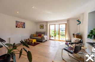 Wohnung kaufen in 6080 Igls, Igls: Gartenwohnung mit 653 m² Privatgarten, eigenem Pool und Garage