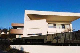 Villen zu kaufen in 4040 Gramastetten, Luxusvilla am Stadtrand Linz in Aussichtslage