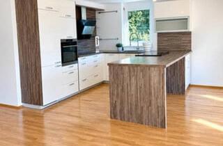 Wohnung kaufen in 6800 Feldkirch, Wohnen ganz oben – gepflegte 3-Zimmer-Dachgeschosswohnung mit großzügigem Balkon!