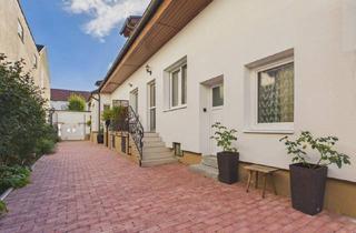 Haus kaufen in 7072 Mörbisch am See, Modernisierter Streckhof mit zwei Appartements und Ausbaupotenzial!