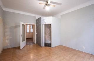 Wohnung kaufen in Eckertgasse, 1100 Wien, Neu Sanierungsbedürftige 1-Zimmer-Altbauwohnung mit Getrenntem WC im 1. Stock - ohne Lift