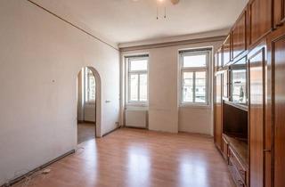 Wohnung kaufen in Kagraner Platz, 1220 Wien, Neu Sanierungsbedürftige 4-Zimmer-Altbauwohnung mit Hofbalkon und 99 m² Nahe u1 Kagraner Platz