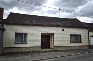 Einfamilienhaus kaufen in 2063 Zwingendorf, Sanierungsbedürftiges Haus mit Stadl