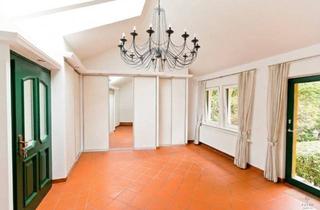 Villen zu kaufen in 2384 Breitenfurt bei Wien, Großes Anwesen mit gepflegtem Bungalow im Stil einer Villa und Poolhaus - Breitenfurt bei Wien