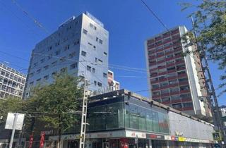 Wohnung kaufen in 5020 Salzburg, ALLES RAUS: sanierungsbedürftige 2-Zimmer-Wohnung mit Balkon, Salzburger Hauptbahnhof