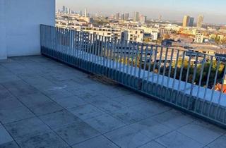 Wohnung mieten in Laaer Wald, 1100 Wien, Wohnen, wo Wien durchatmet – außergewöhnliche 3-Zimmer-Terrassenwohnung am Laaerwald mit 52,3 m2 Dachterasse mit Weitblick über Wien